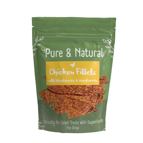 Pure & Natural Chicken Fillets – high-protein, grain-free dog treats with blueberries and cranberries for added nutrition.